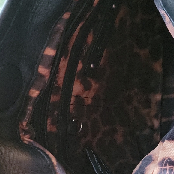 B.Makowsky black leather with silver studs shoulder bag - Picture 10 of 16